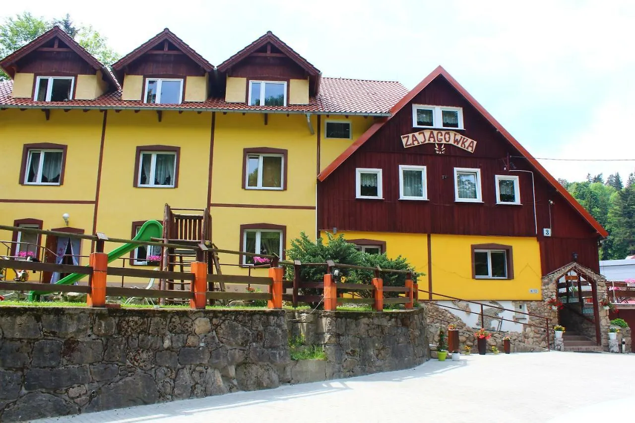 Harmont Montis- Dawna Zajacowka- Idealna Lokalizacja - Lesna Enklawa W Centrum Miasta! Sauna, Masaze, Zabiegi Spa! Szklarska Poreba Bed & Breakfast